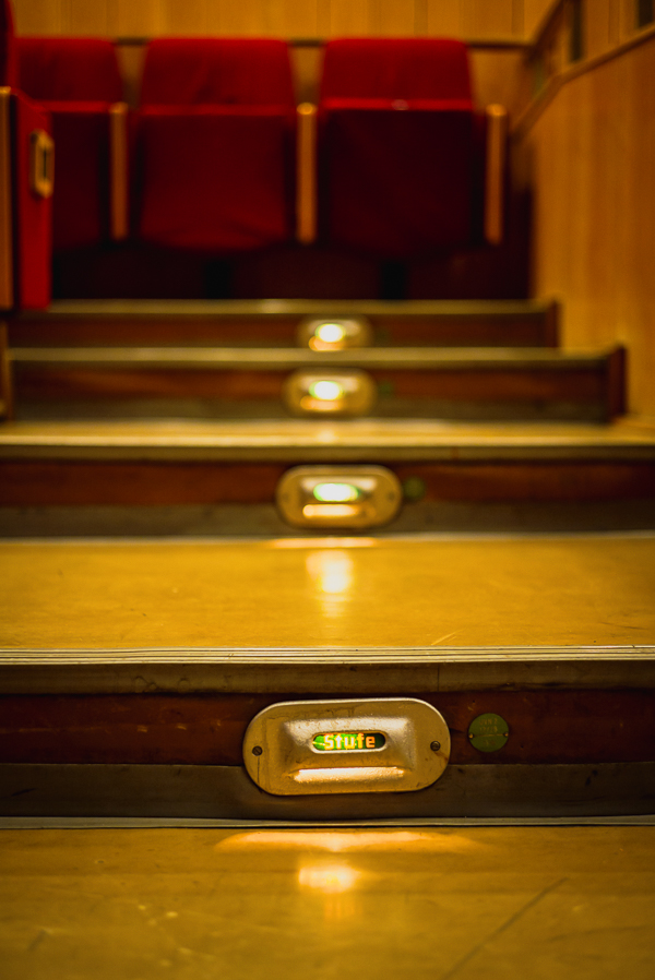 Beleuchtung der Treppen im Kultur- und Kongresszentrums Gera